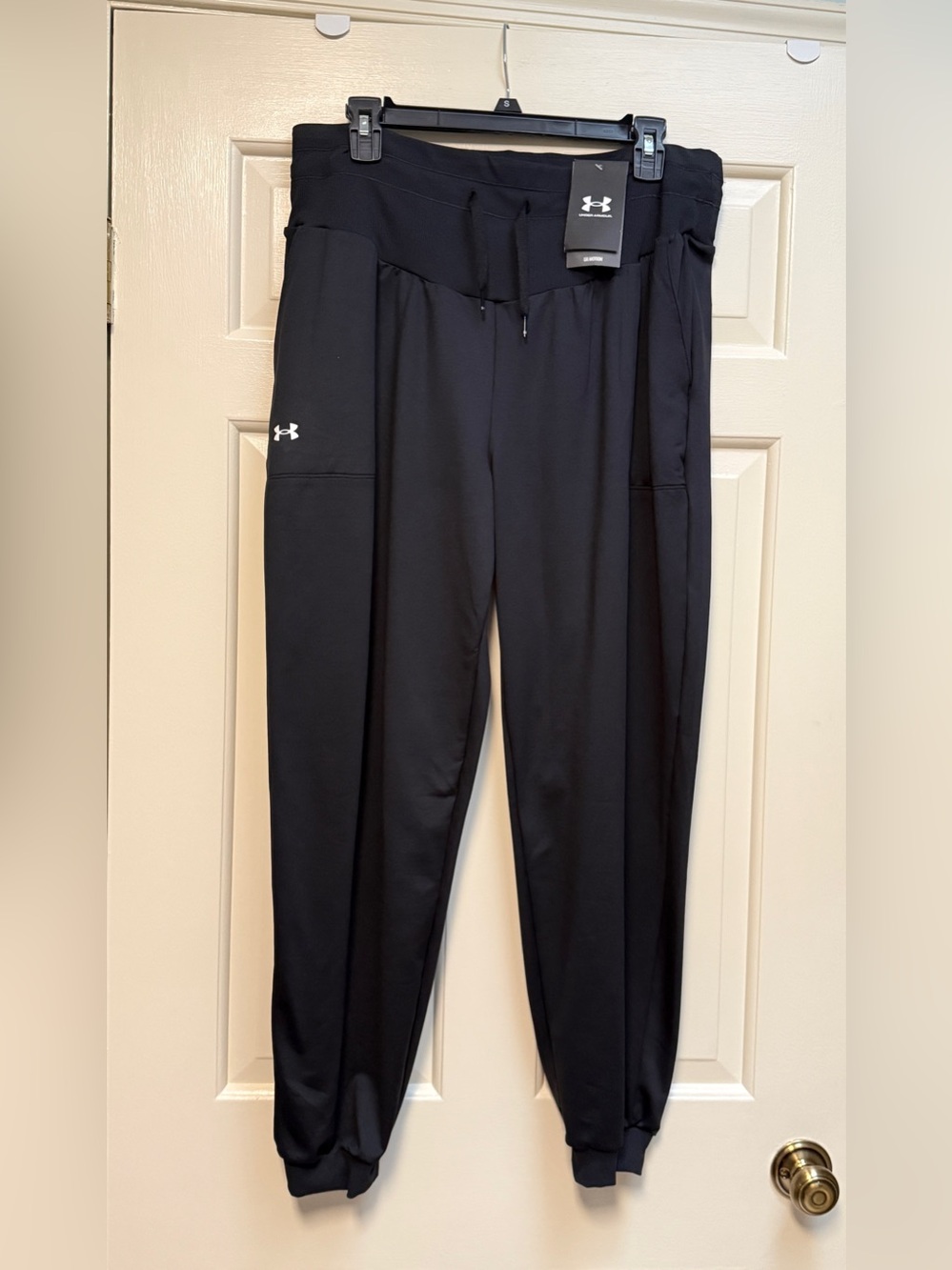 Under Armour UA Motion Jogger Black Women's Jogger Pants Size Large NWT